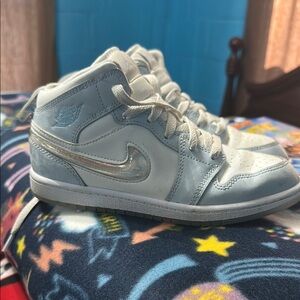Kids' Nike High-Top Sneakers - White and Blue